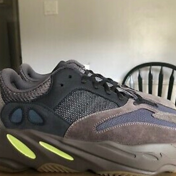 Yeezy boost 700 - Picture 2 of 4